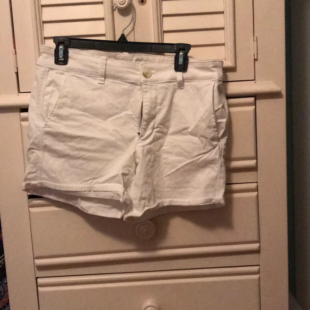 American Eagle White Shorts